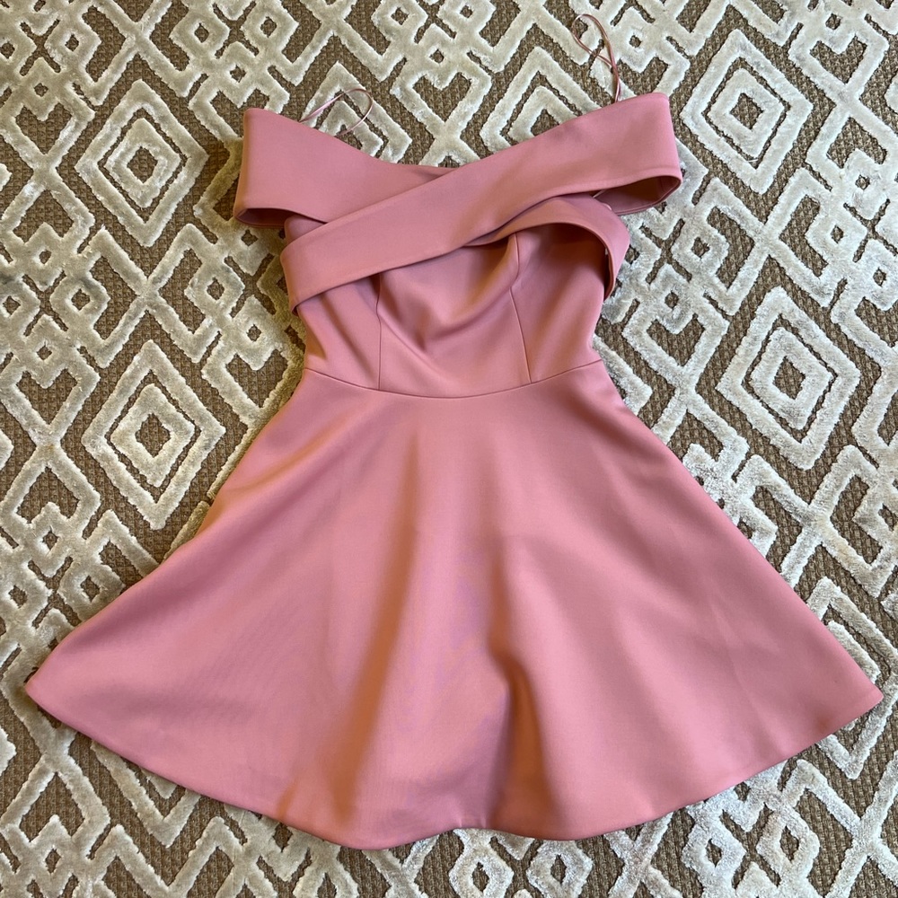 Keepsake pink mini dress. NEW WITH TAGS. SIZA S.